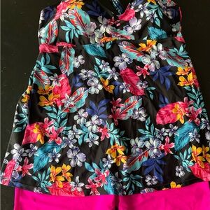 Women's Plus size swim‎ top/short.